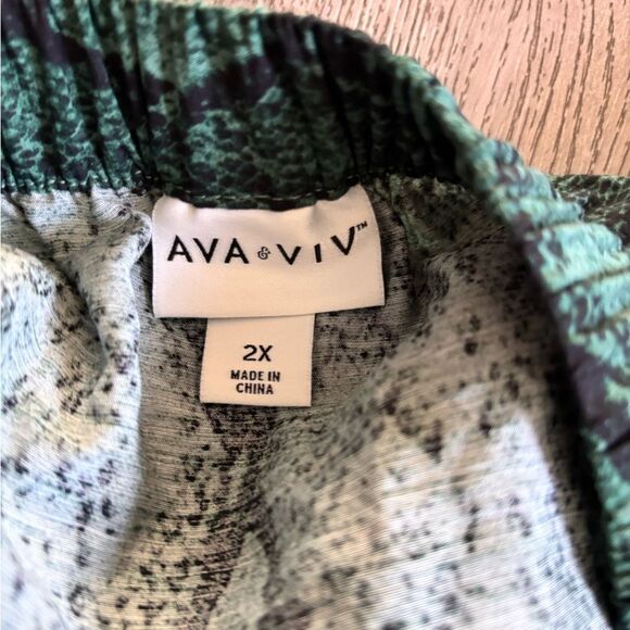 Ava and Viv Green Snake Print Skirt NWOT - Picture 3 of 4
